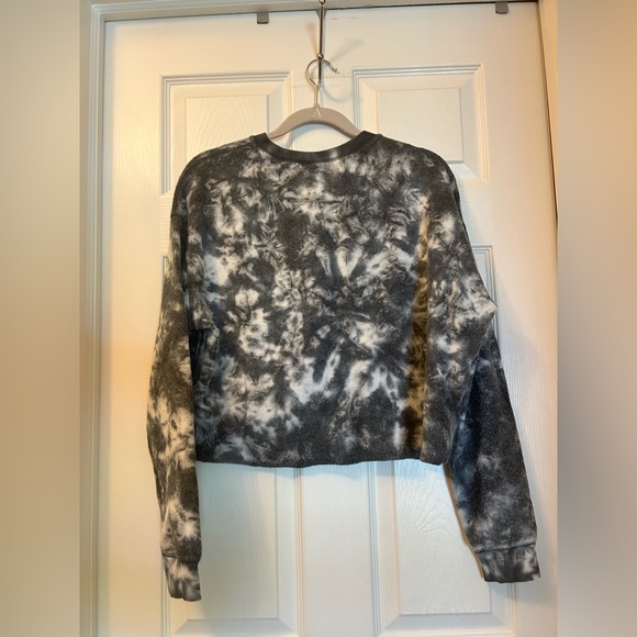 Women’s Wild Fable Dark Gray & White Tie Dye Sweatshirt - Picture 6 of 6